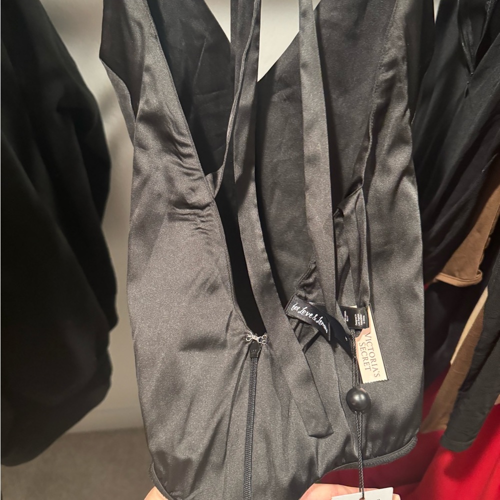 Victoria secret onsie - Picture 7 of 8
